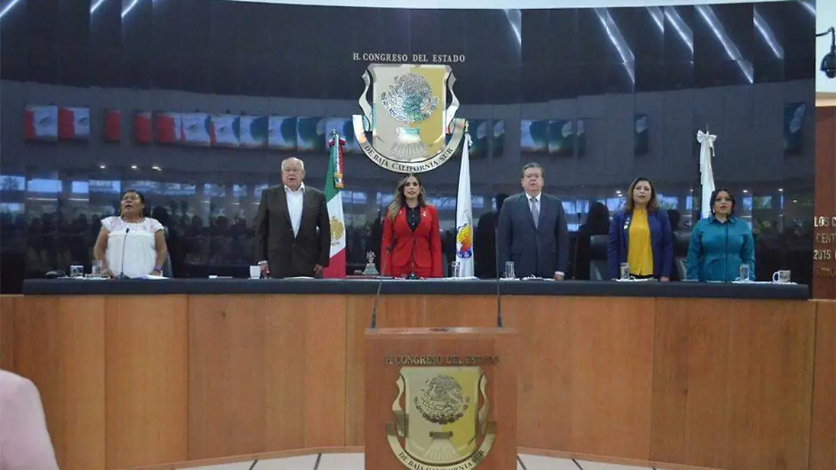 Protestas en Congreso del Estado 1